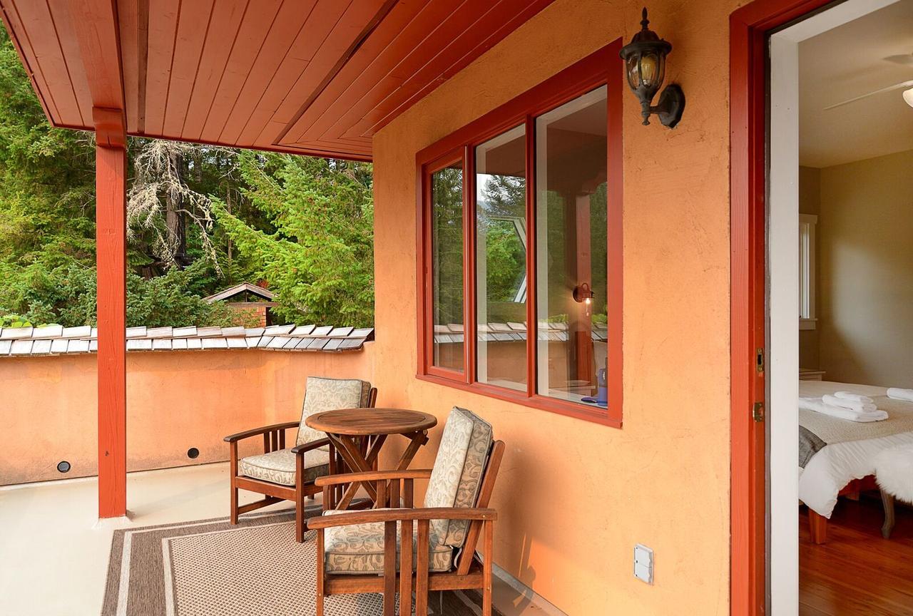 Sunshine Villa B&B Madeira Park Bagian luar foto