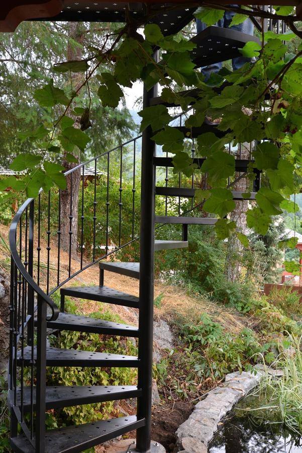 Sunshine Villa B&B Madeira Park Bagian luar foto
