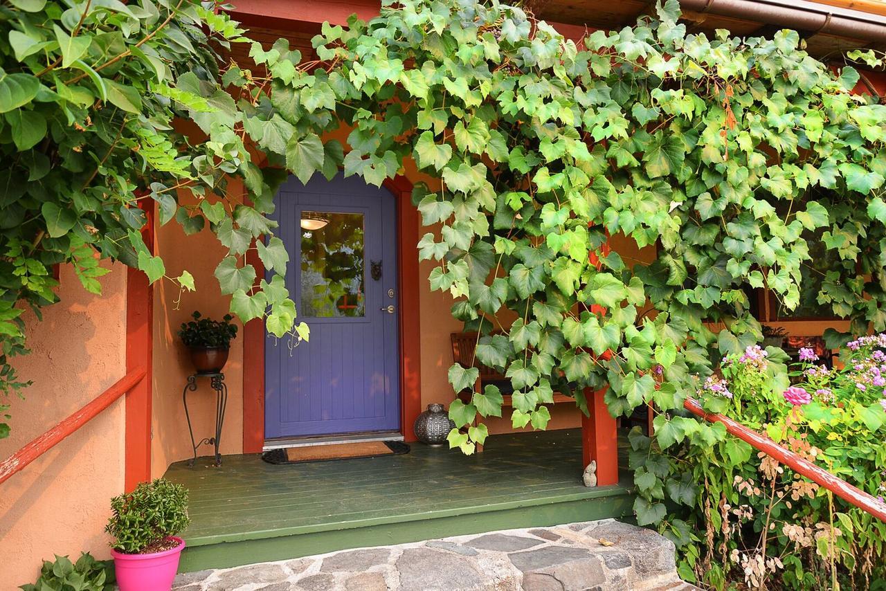 Sunshine Villa B&B Madeira Park Bagian luar foto