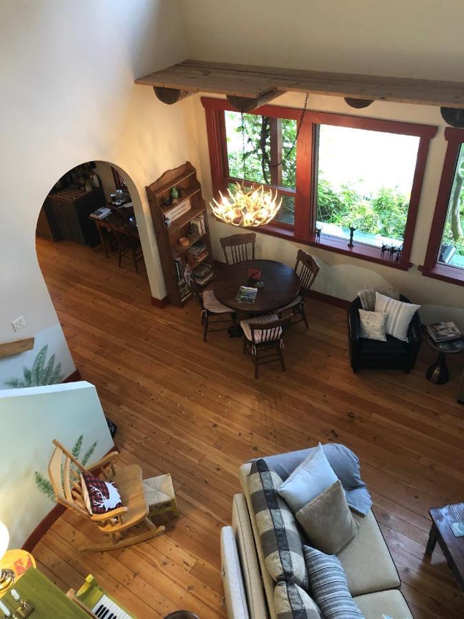 Sunshine Villa B&B Madeira Park Bagian luar foto